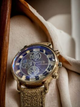 Classic Men’s Brown Leather Strap Watch